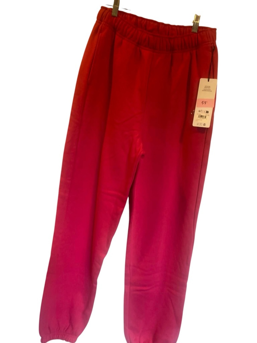 NWT Alo Yoga accolade sweatpants PINK SUMMER CRUSH Size M